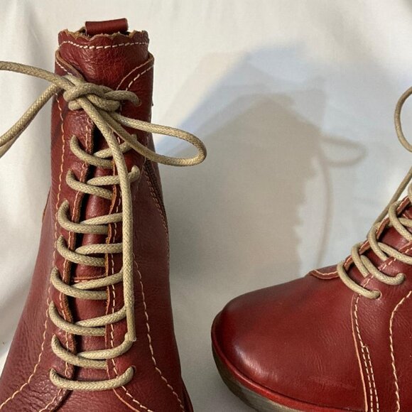 FLY LONDON 'Yole' Burgundy Leather Lace Up Wedge Ankle Boots Women's size 9.5 - Picture 3 of 7